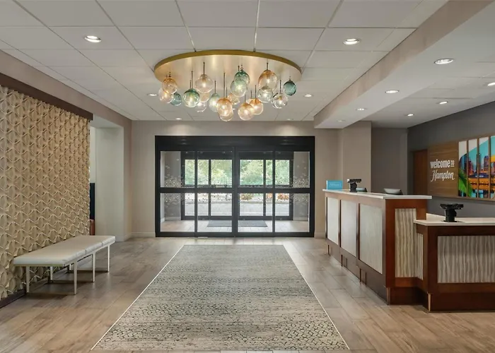 Hampton Inn & Suites By Hilton Tampa Busch Gardens Area
