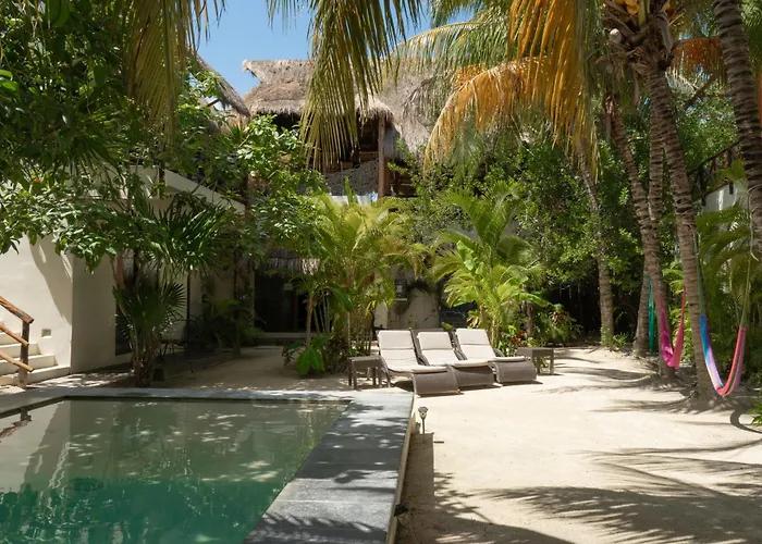 Hotel Boutique La Puerta Azul Beachfront - Adults Only