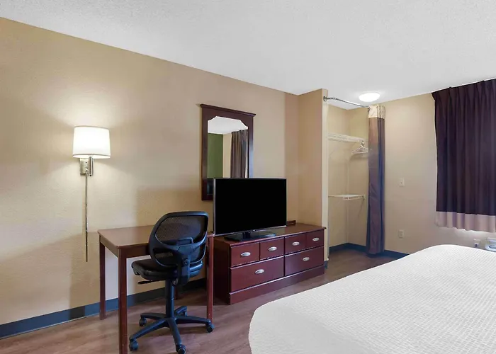 Extended Stay America Select Suites - Chicago - Naperville - West