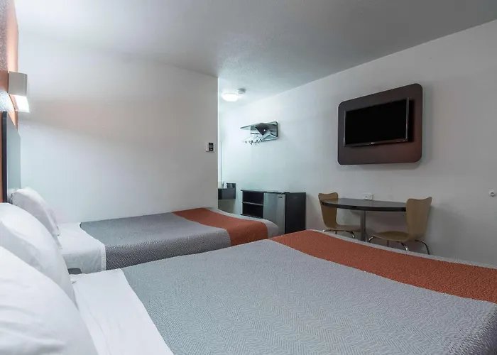 Motel 6 Bakersfield