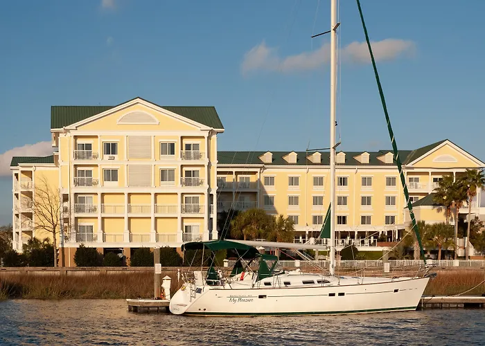 Courtyard Charleston Waterfront