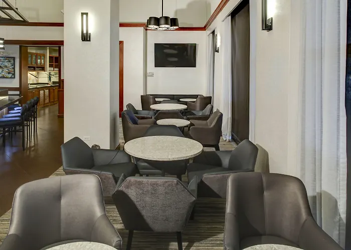 Hyatt Place Richmond Arboretum