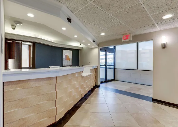 Drury Inn & Suites St. Louis St. Peters