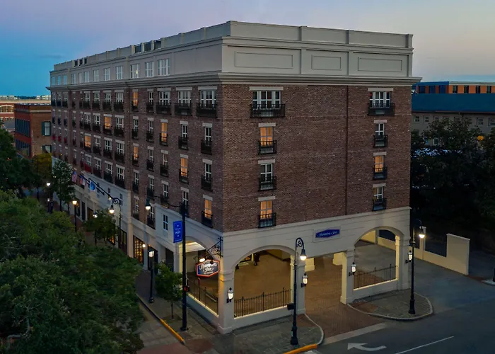 Hampton Inn Savannah Historic District