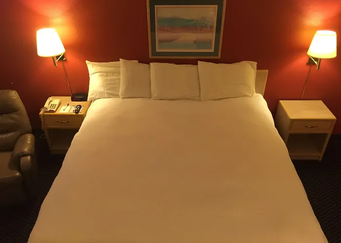 Americas Best Value Inn - Garden City