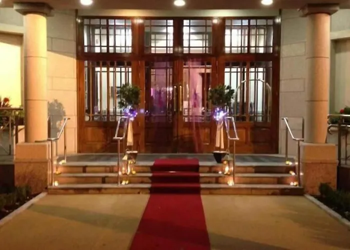 Marine Hotel