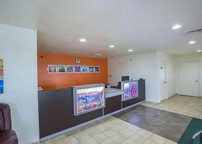 Motel 6-Madisonville, Tx