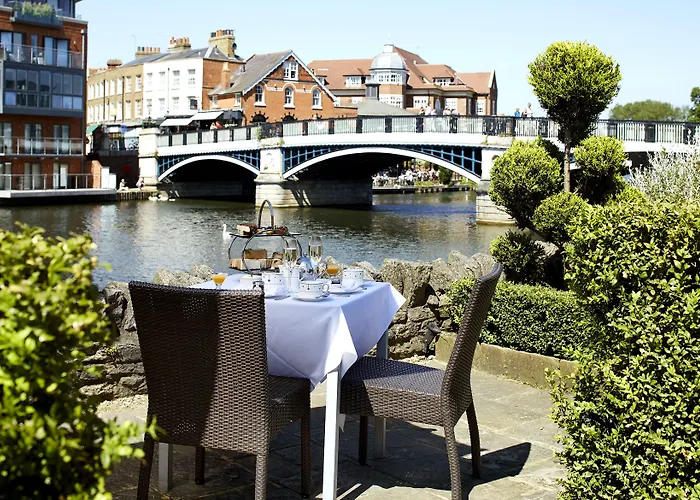 Sir Christopher Wren Hotel