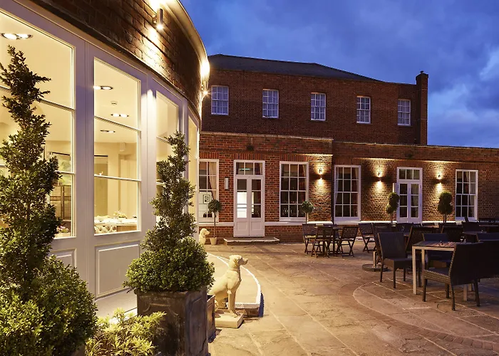 Sir Christopher Wren Hotel
