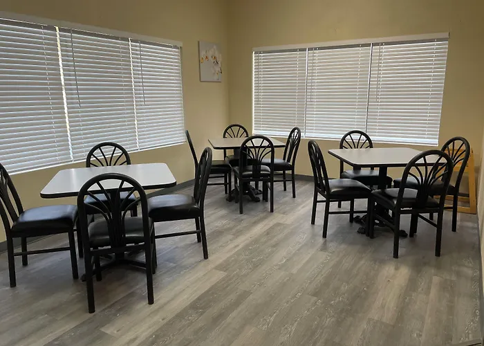 Econo Lodge Inn & Suites Sweetwater I-20