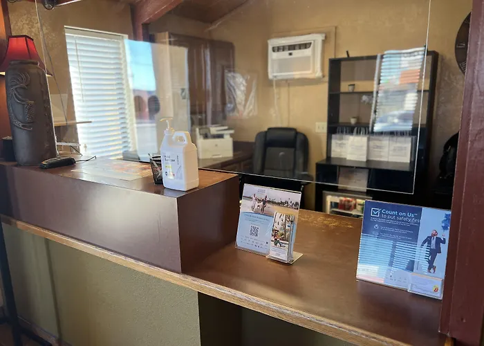 Super 8 By Wyndham Dodge City