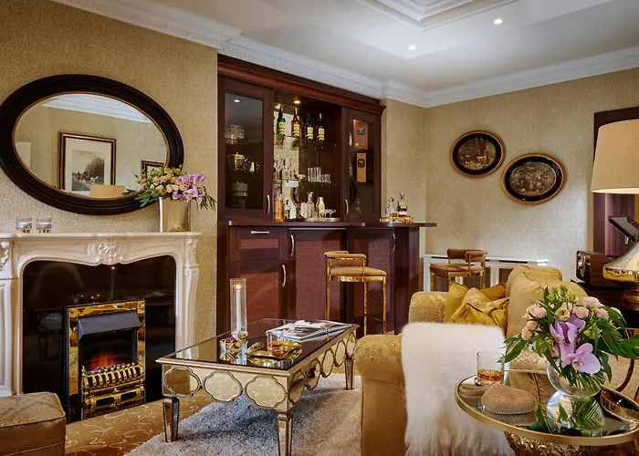 Hayfield Manor