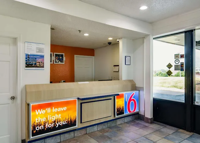 Motel 6-Waukegan, Il