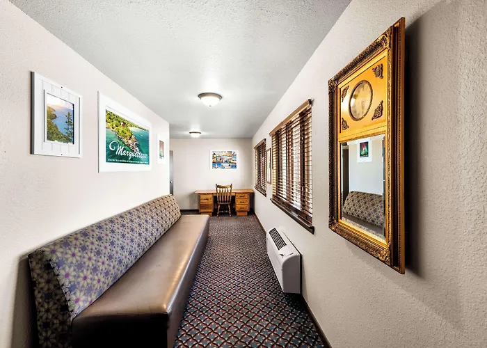 Americas Best Value Inn Marquette