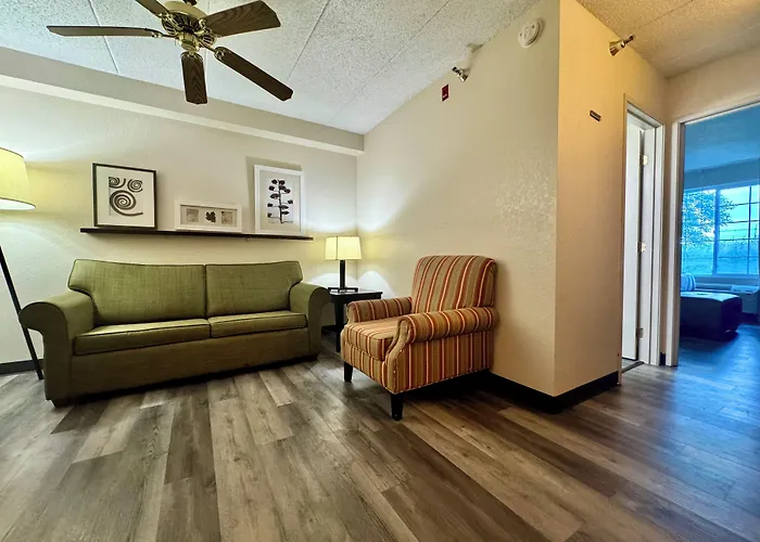 Quality Inn & Suites Alexandria