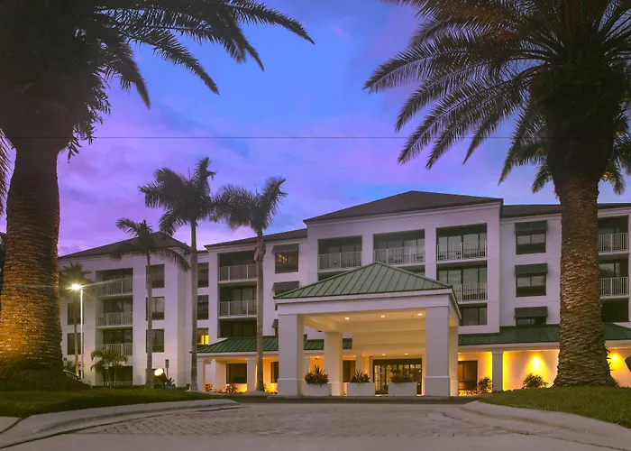 Courtyard By Marriott - Naples