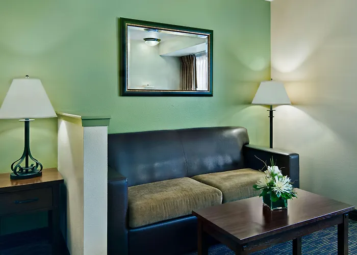 Oxford Suites Hermiston