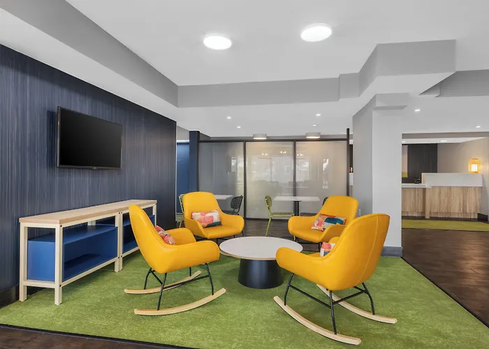 Spark By Hilton Bakersfield Central