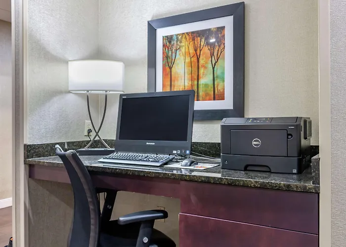 Hampton Inn Adel