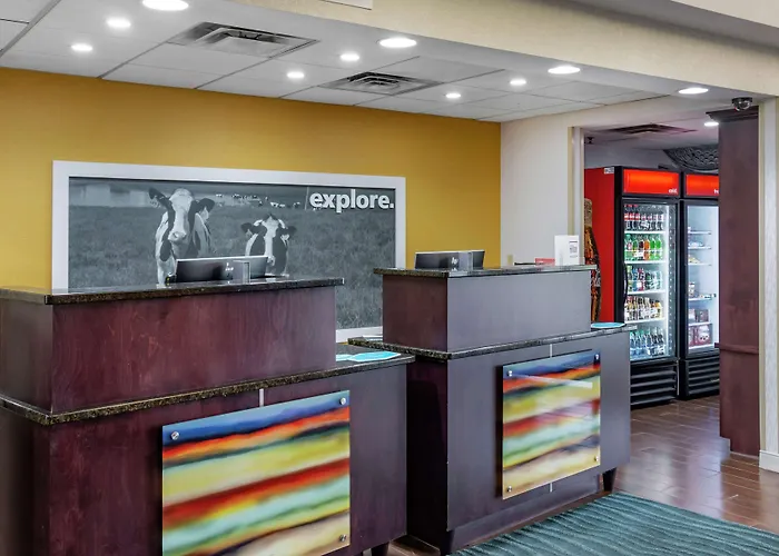 Hampton Inn Adel