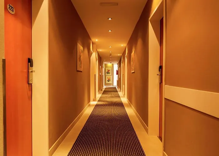 Central Hotel Loewen