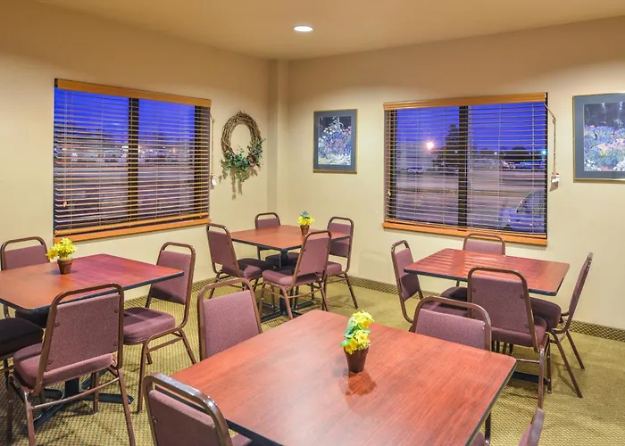 Baymont By Wyndham Sioux Falls North,I-29,Russell St, Airport