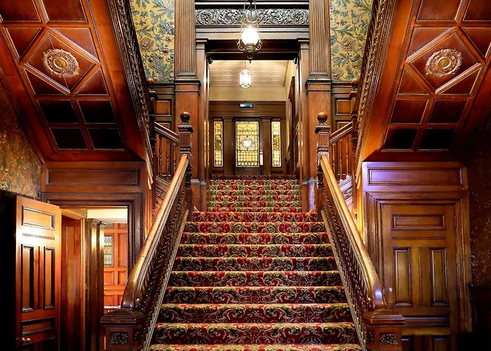 Macdonald Norwood Hall Hotel