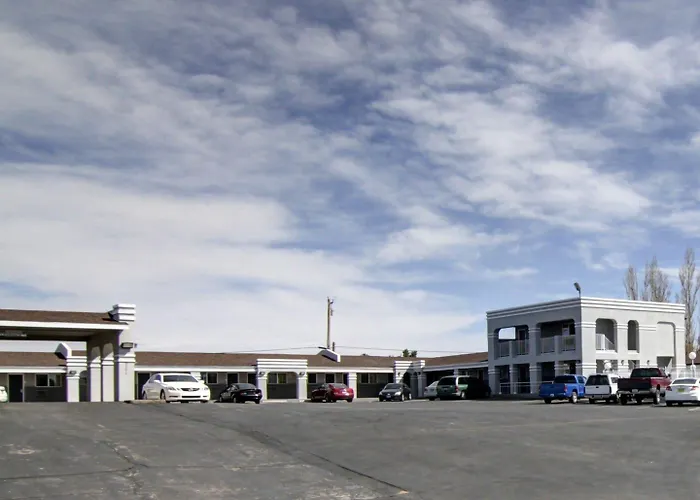 Econo Lodge Inn & Suites Santa Rosa