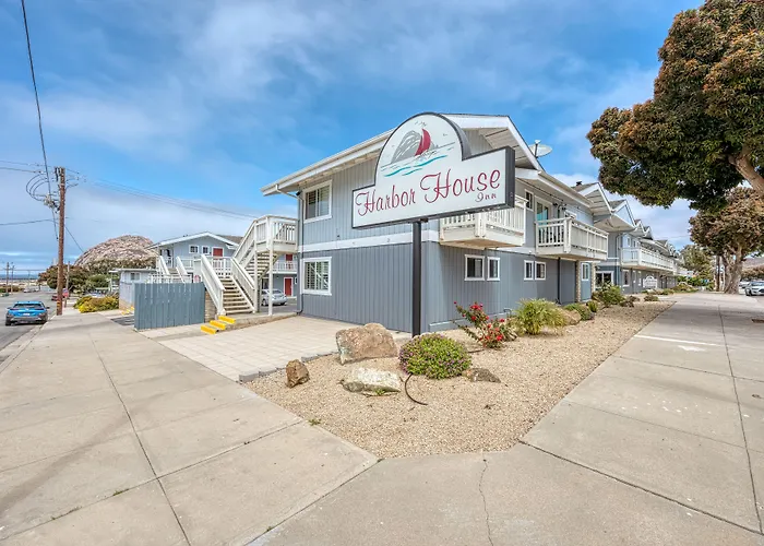 Harbor House Inn