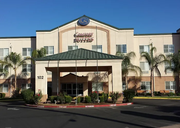 Comfort Suites Fresno River Park