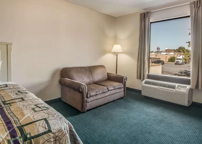 Rodeway Inn & Suites Dublin