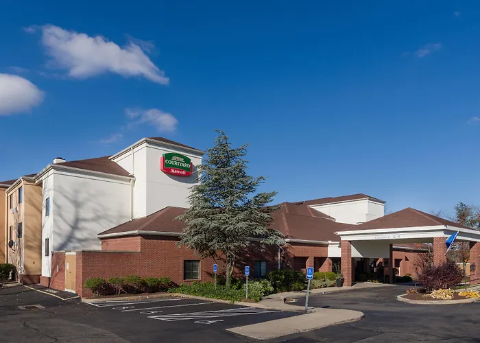 Courtyard By Marriott New Haven Orange