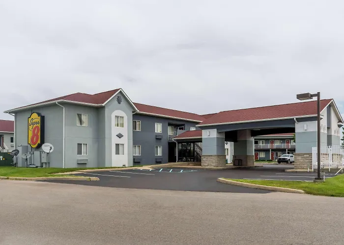 Super 8 By Wyndham Indianapolis/Ne/Castleton Area