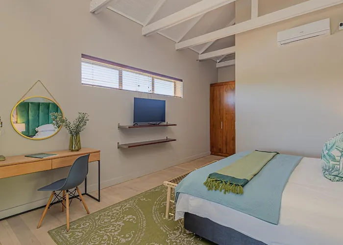 Ladybird Boutique Hotel At Kanonkop Operated By Touch Down Africa
