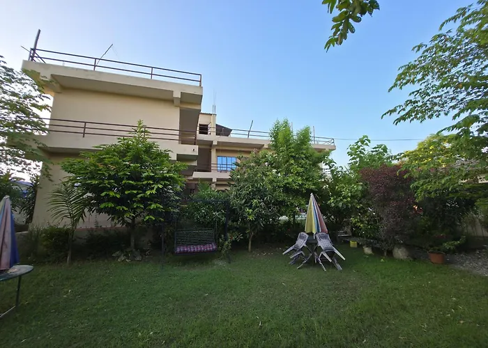 Hotel Happy Land