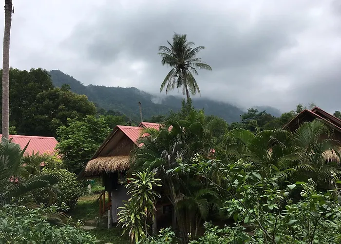 Seree Bungalows & Chill Bar