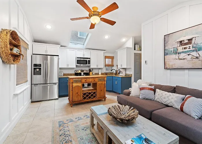 Margate Home With Large Outdoor Kitchen