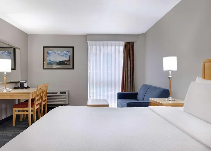 Days Inn By Wyndham Niagara Falls Near The Falls