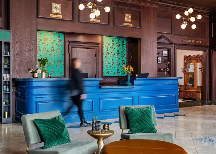 Landmark Inn