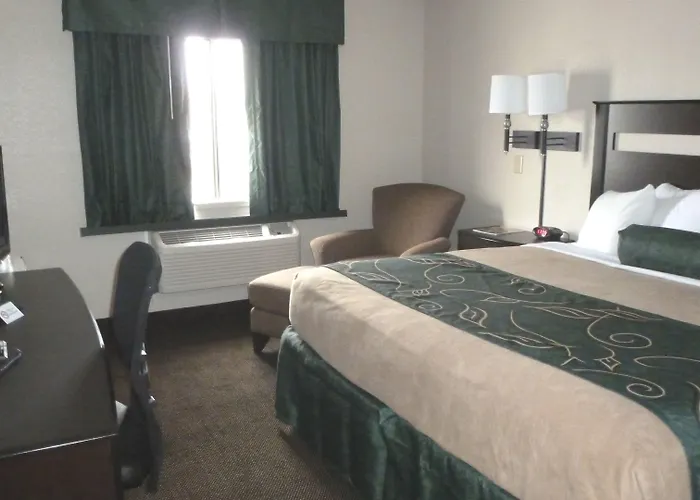 Travelodge By Wyndham Jefferson City