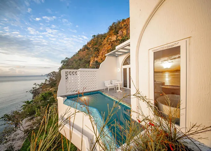 69 Resort & Beach Club By Loccal Collection, Labuan Bajo