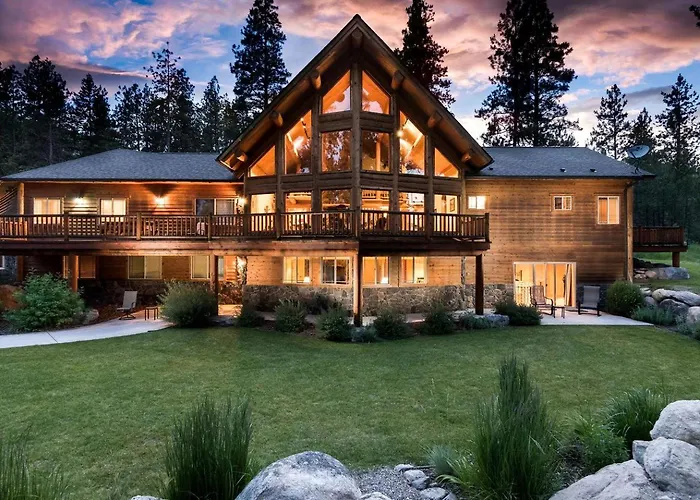 Family-Friendly Cabin Rental Near Hamilton, Montana