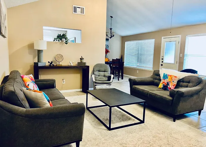 Katy Hideaway - Charming 3 Bdr