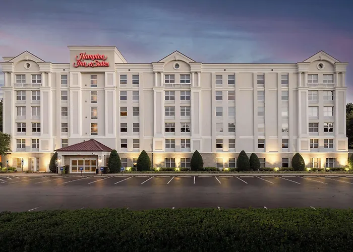 Hampton Inn & Suites Raleigh Cary Lenovo Center