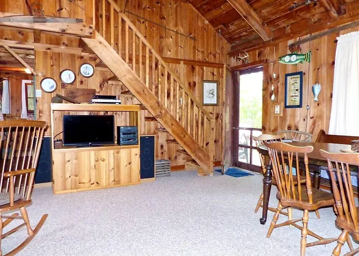 Rustic Cabin Rental On A Wildlife Sanctuary In Manistee, Michigan