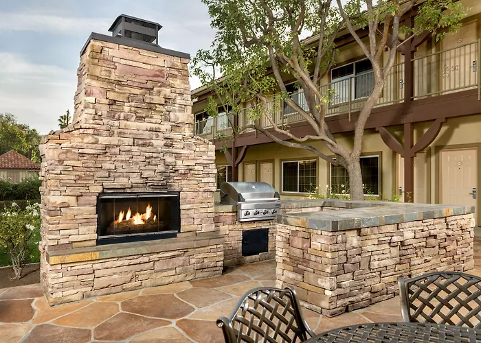 Best Western Corona Hotel & Suites