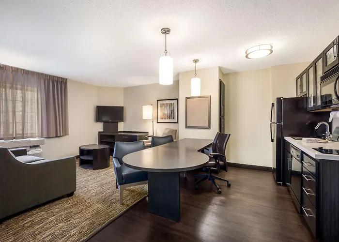 Sonesta Simply Suites Boston Braintree