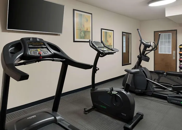 Baymont By Wyndham Belleville Airport Area Free Airport Shuttle