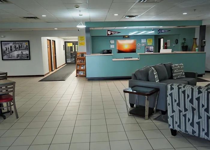 Super 8 By Wyndham Grove City