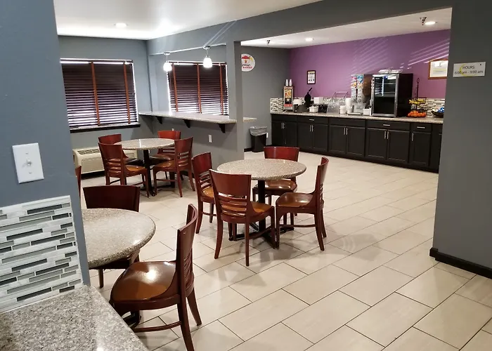 Super 8 By Wyndham Fort Collins
